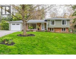 187 WOODVIEW Crescent - 1