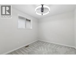83 CANROBERT Street - 23