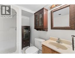 83 CANROBERT Street - 33