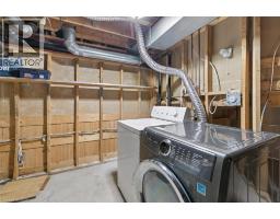 83 CANROBERT Street - 36