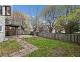 83 CANROBERT Street - 37
