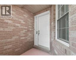83 CANROBERT Street - 6