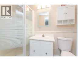 34 BLACKHORNE Crescent - 32