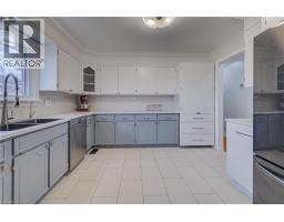 4 RONALD Road - 10