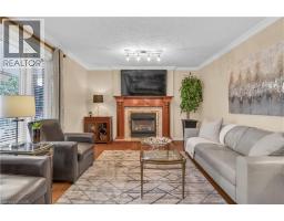 228 MICHENER Crescent - 9