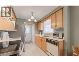 33 MANOR Drive - 11