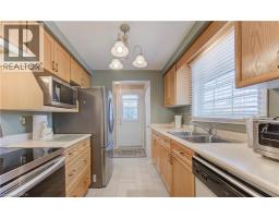 33 MANOR Drive - 12