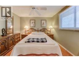33 MANOR Drive - 17