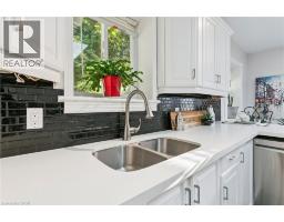 132 QUEEN Street W - 27