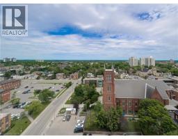 85 DUKE Street W UnitNo. 1404 - 39