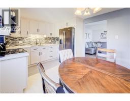 26 CLUTHE Crescent - 10