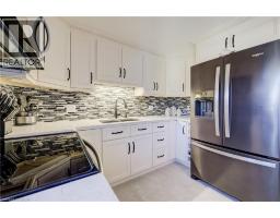26 CLUTHE Crescent - 12