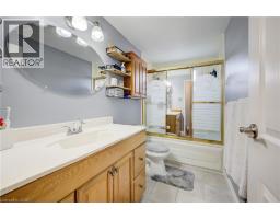 26 CLUTHE Crescent - 15