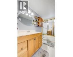 26 CLUTHE Crescent - 16