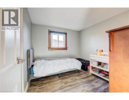 26 CLUTHE Crescent - 21