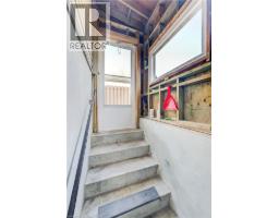 26 CLUTHE Crescent - 30
