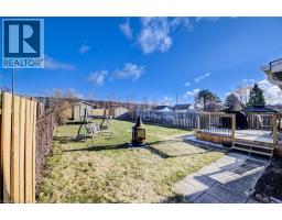 26 CLUTHE Crescent - 31