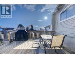 26 CLUTHE Crescent - 33