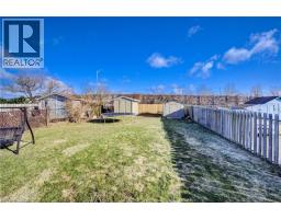 26 CLUTHE Crescent - 37