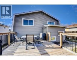26 CLUTHE Crescent - 42