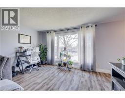 26 CLUTHE Crescent - 7