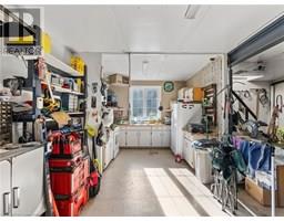 1306 ST JOHNS Road W - 42