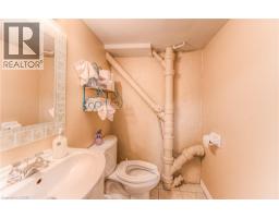 744 QUEEN Street S - 23