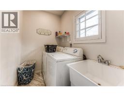 744 QUEEN Street S - 28