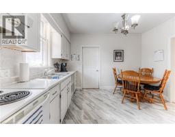 744 QUEEN Street S - 29