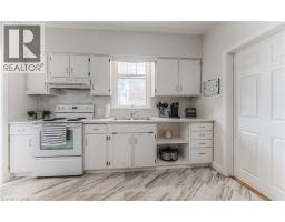 744 QUEEN Street S - 33