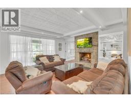 358 GREEN ACRES Drive - 10