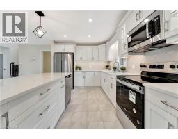 4 LIVINGSTON Drive - 14