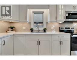 4 LIVINGSTON Drive - 16