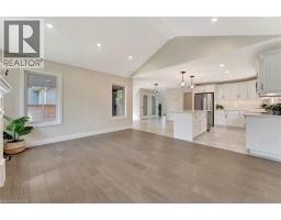 4 LIVINGSTON Drive - 21