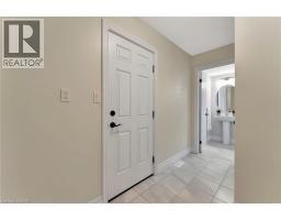 4 LIVINGSTON Drive - 24