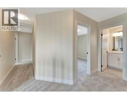 4 LIVINGSTON Drive - 31