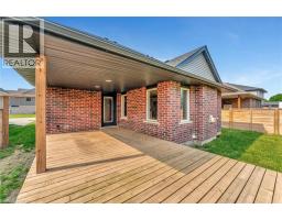 4 LIVINGSTON Drive - 41