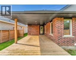 4 LIVINGSTON Drive - 42