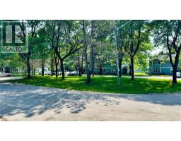 37 ST. CHARLES Place - 2