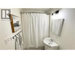 37 ST. CHARLES Place - 32