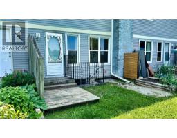 37 ST. CHARLES Place - 39