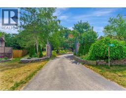 17 LEE ARN Court - 2