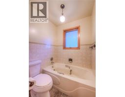1166 WATERLOO Street - 16
