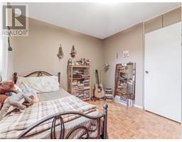 30 BLUERIDGE Crescent - 25