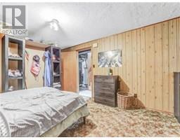 30 BLUERIDGE Crescent - 32