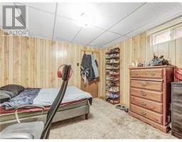 30 BLUERIDGE Crescent - 37
