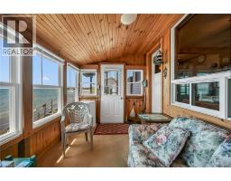 86 LAKESHORE Road - 5