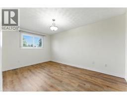 286 LLOYMINN Avenue - 17