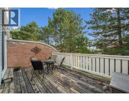 488 BEECHWOOD Drive UnitNo. 4 - 32