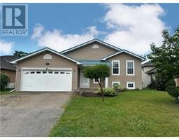 17 MAPLEVIEW Drive - 1